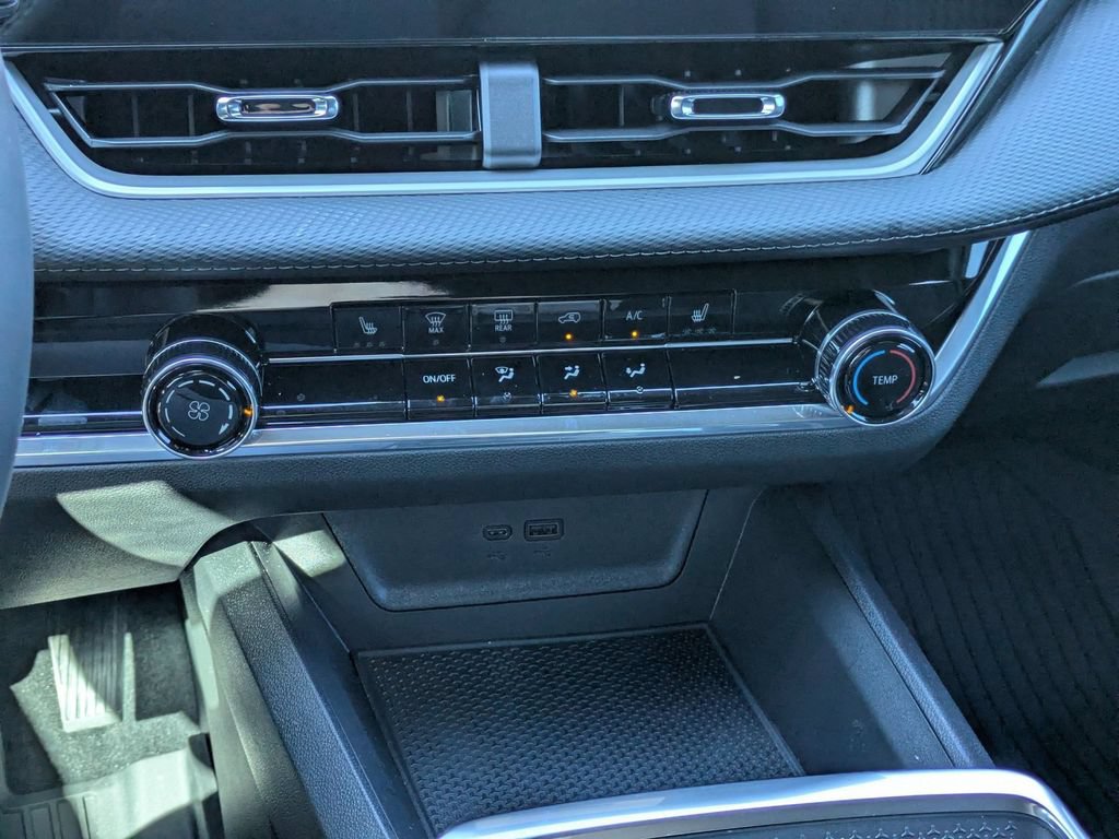 New 2026 Chevrolet Equinox LT FWD image 18