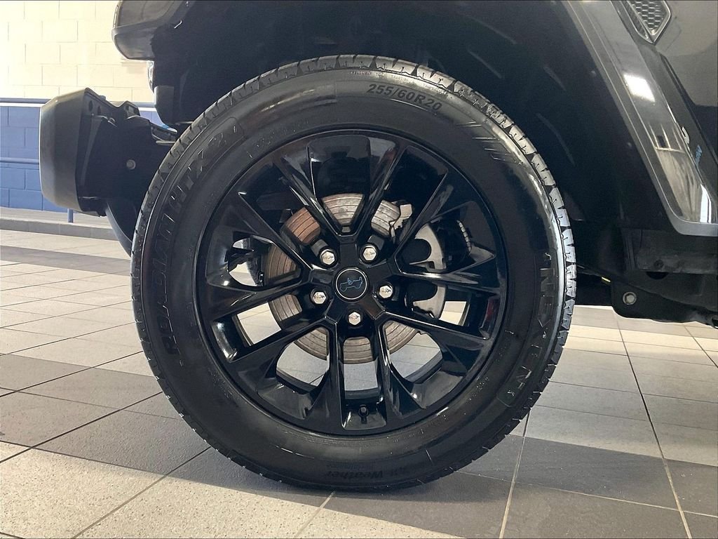 Used 2024 Jeep Wrangler Unlimited Sahara AWD/4WD image 7