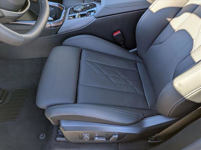 Used 2026 BMW X3 xDrive30 w/ Premium Package image 4