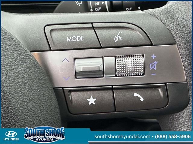 Certified 2025 Hyundai Kona SE image 22