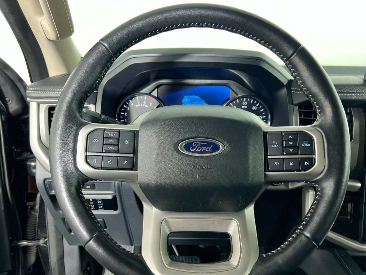 Used 2024 Ford Expedition XLT AWD/4WD image 15