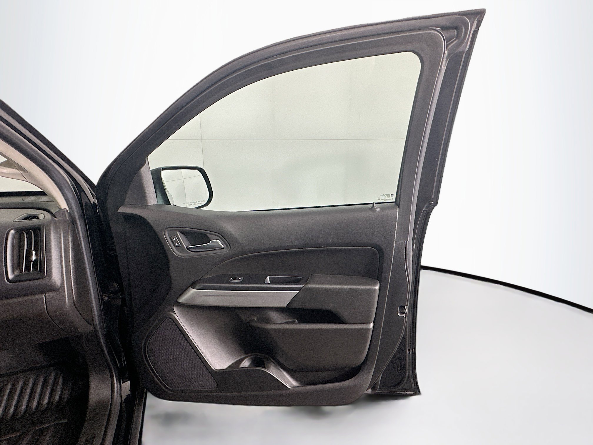 Used 2021 Chevrolet Colorado LT w/ Fleet Safety Package image 27