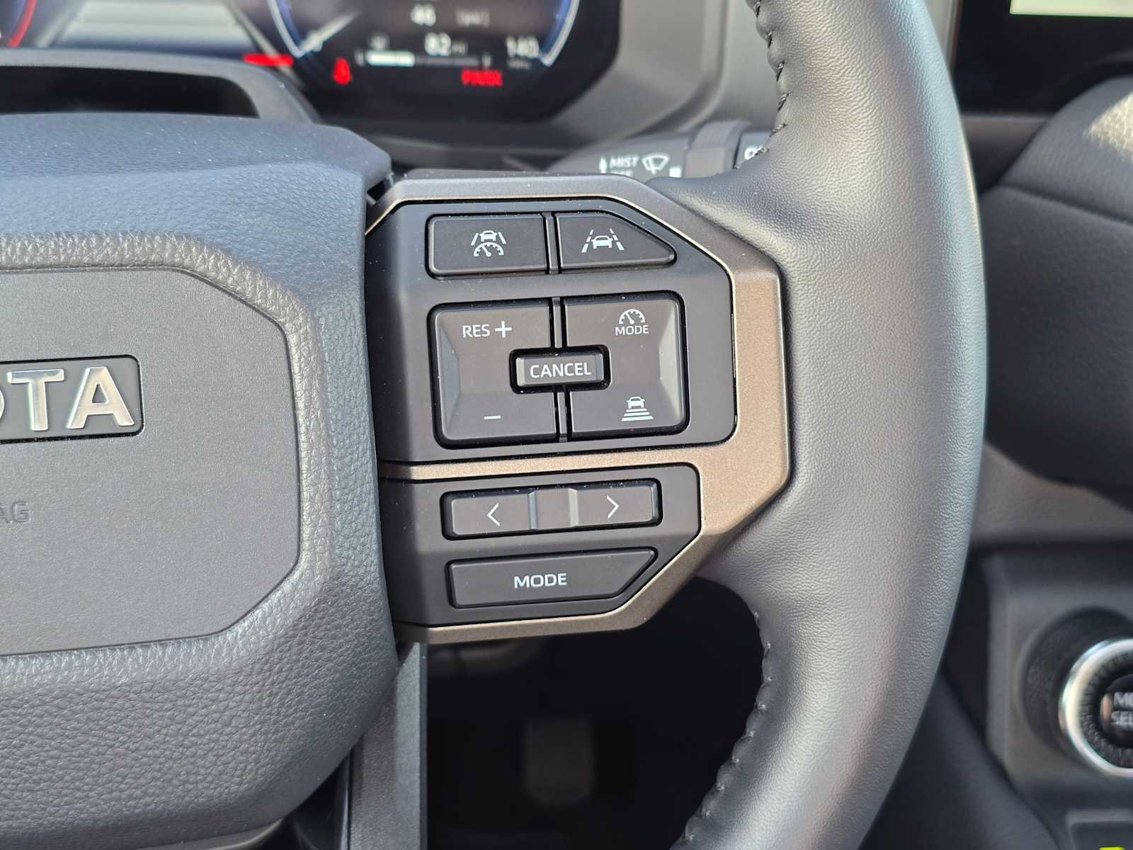 Used 2025 Toyota Land Cruiser w/ Premium Package image 27