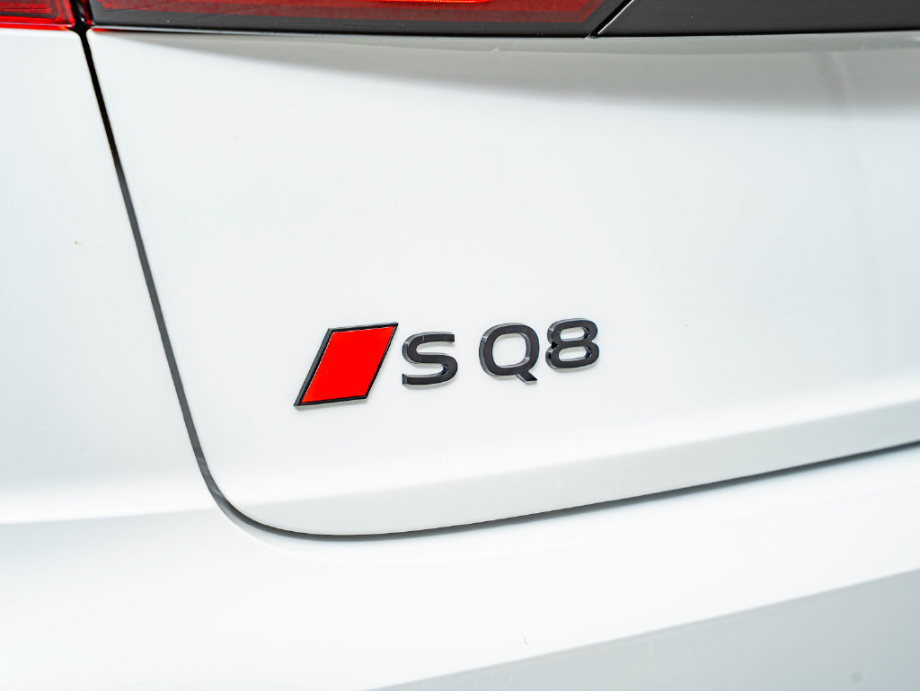 New 2026 Audi SQ8 Premium Plus AWD/4WD image 18