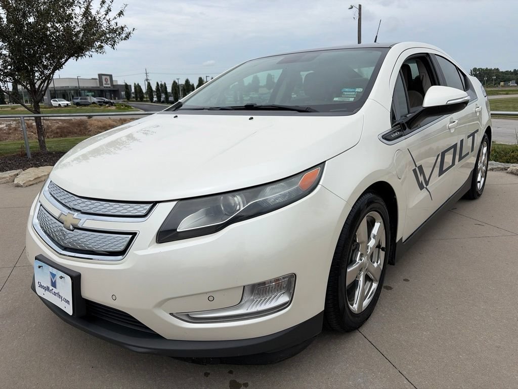 Used 2012 Chevrolet Volt Premium w/ Premium Trim Package FWD image 4