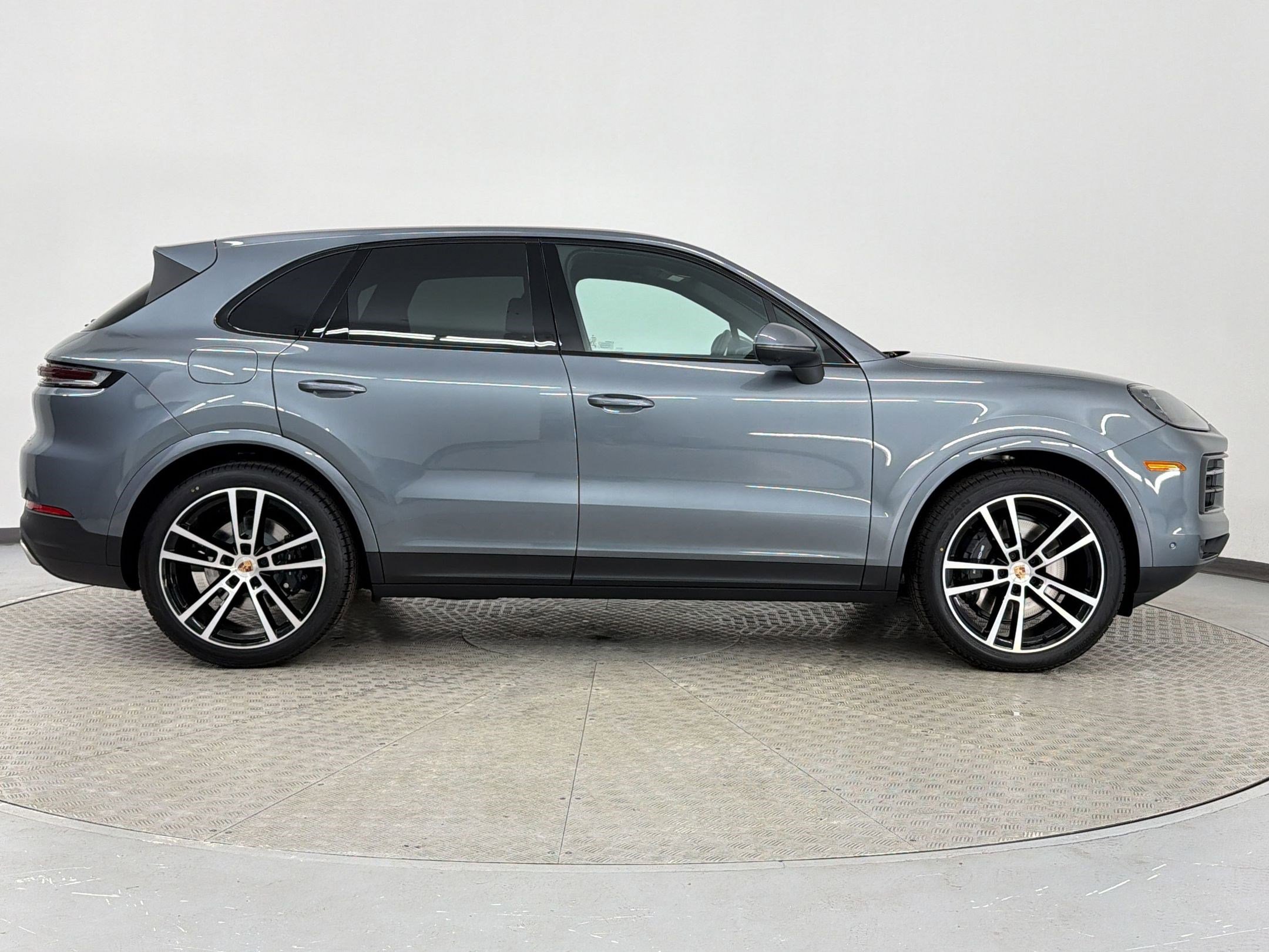 New 2026 Porsche Cayenne AWD/4WD image 8