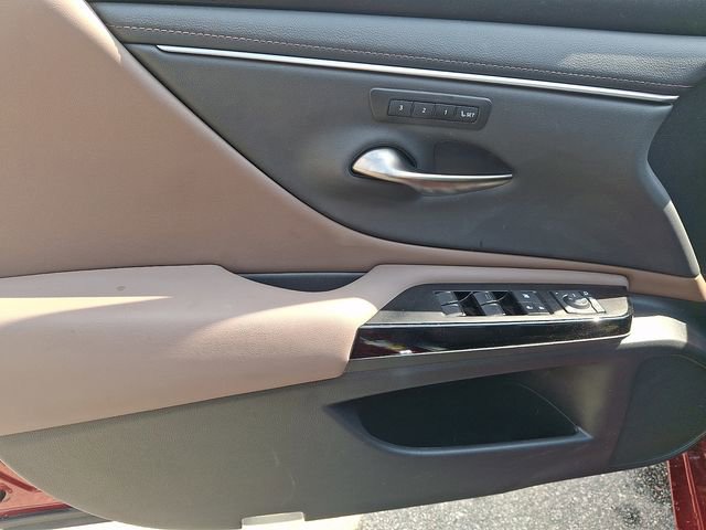 Used 2023 Lexus ES 350 w/ Premium Package image 14