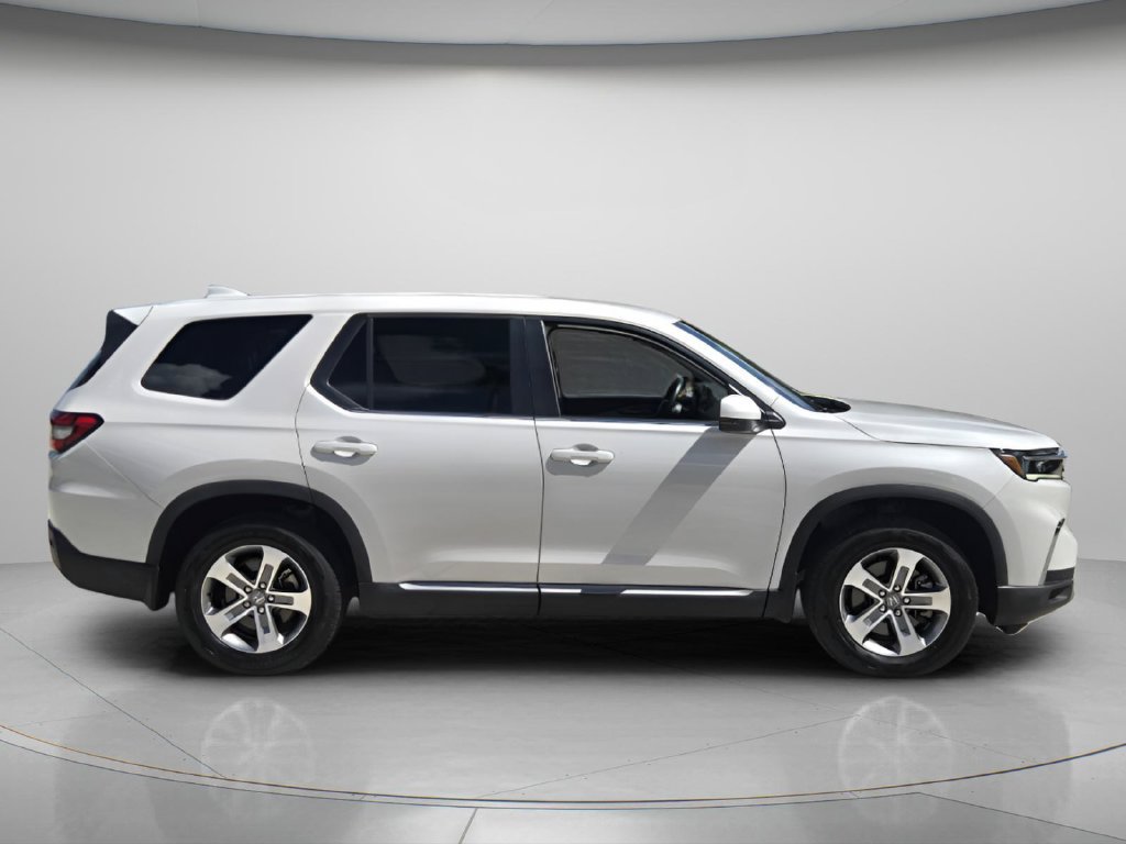 Certified 2024 Honda Pilot EX-L image 3
