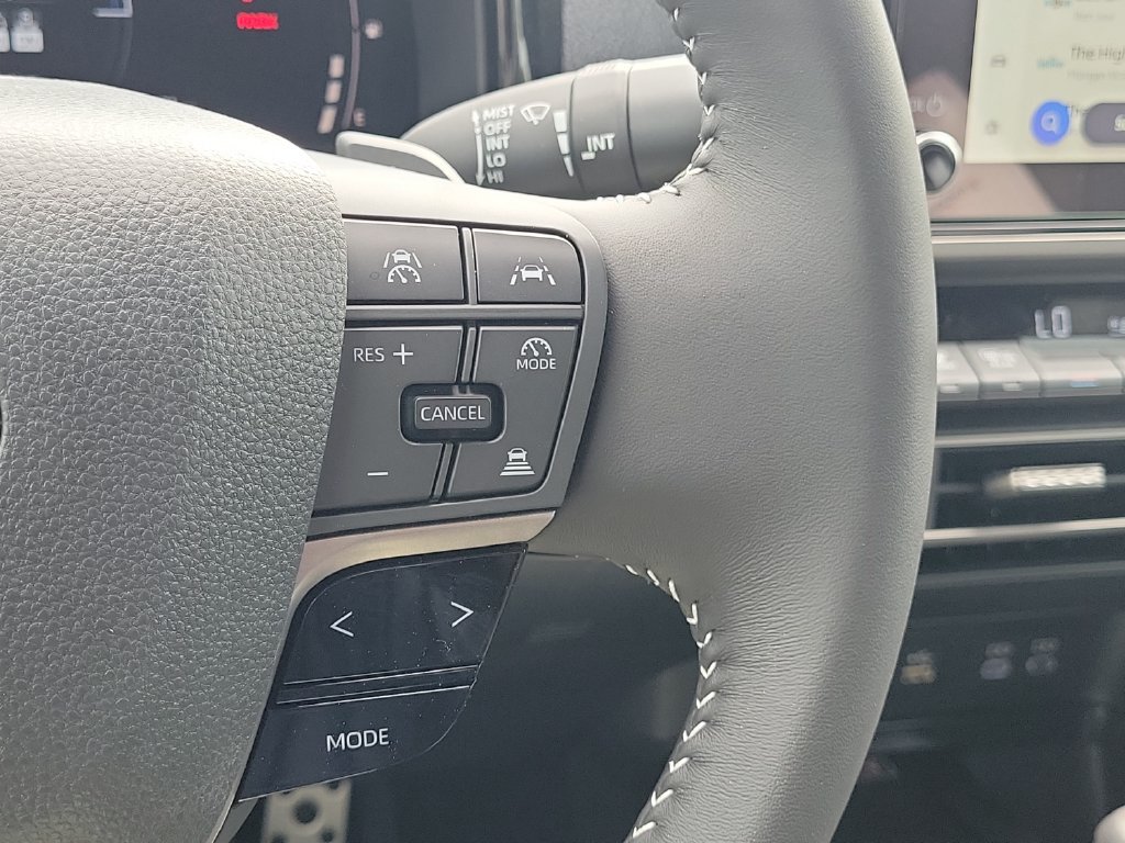 Used 2026 Toyota Camry SE FWD image 34