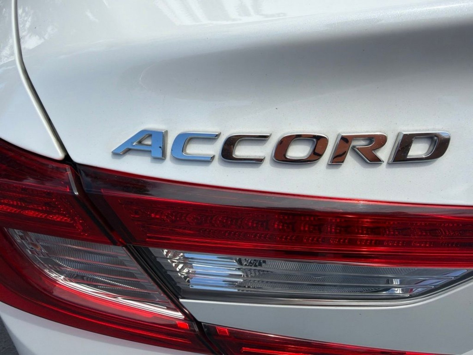 Used 2020 Honda Accord Touring image 9