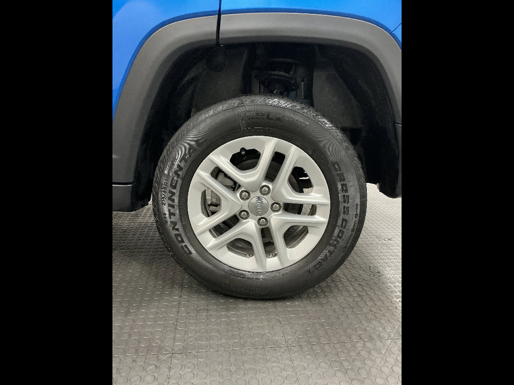 Used 2021 Jeep Compass Sport w/ Cold Weather Group image 30