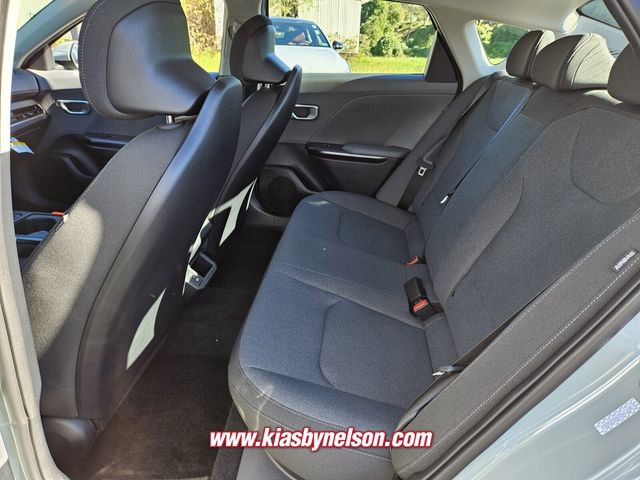 New 2025 Kia K4 LXS image 6