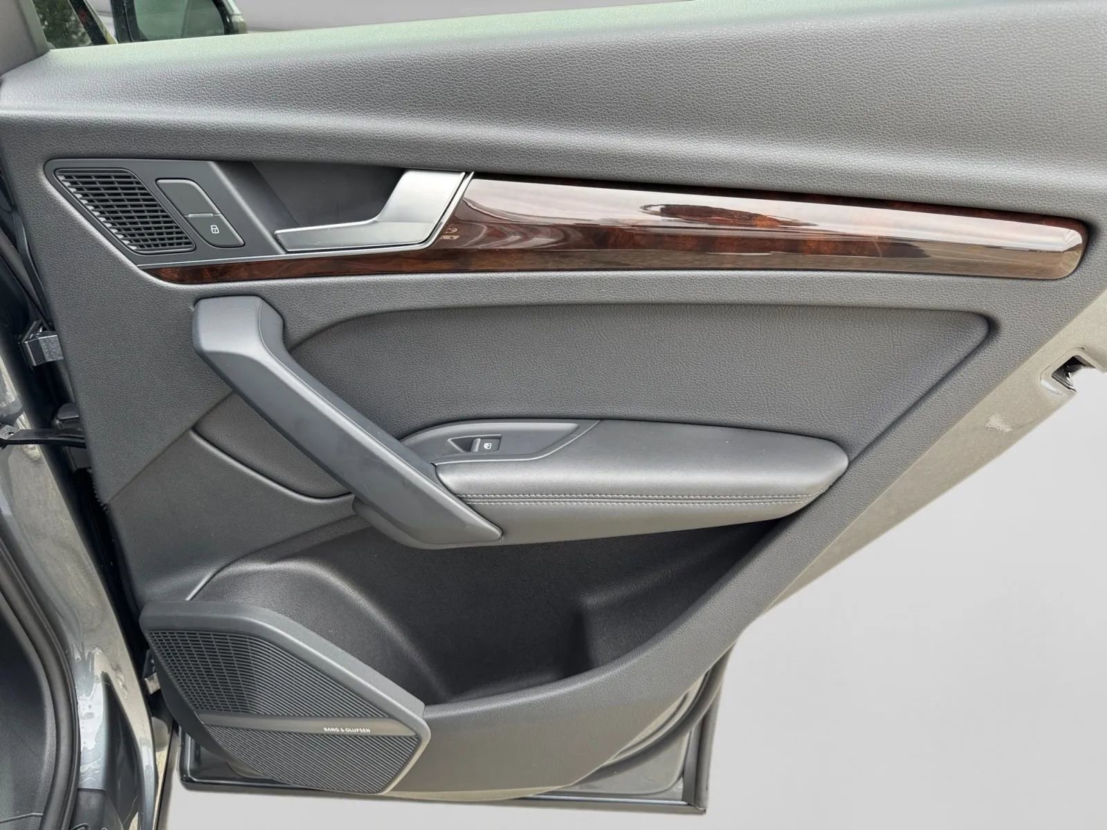 Used 2018 Audi Q5 Prestige w/ Prestige Package image 31