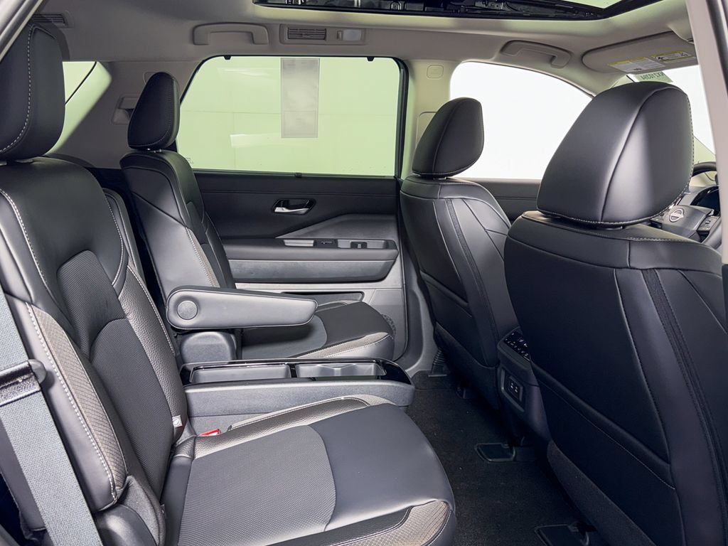 New 2026 Nissan Pathfinder SL w/ SL Premium Package AWD/4WD image 35