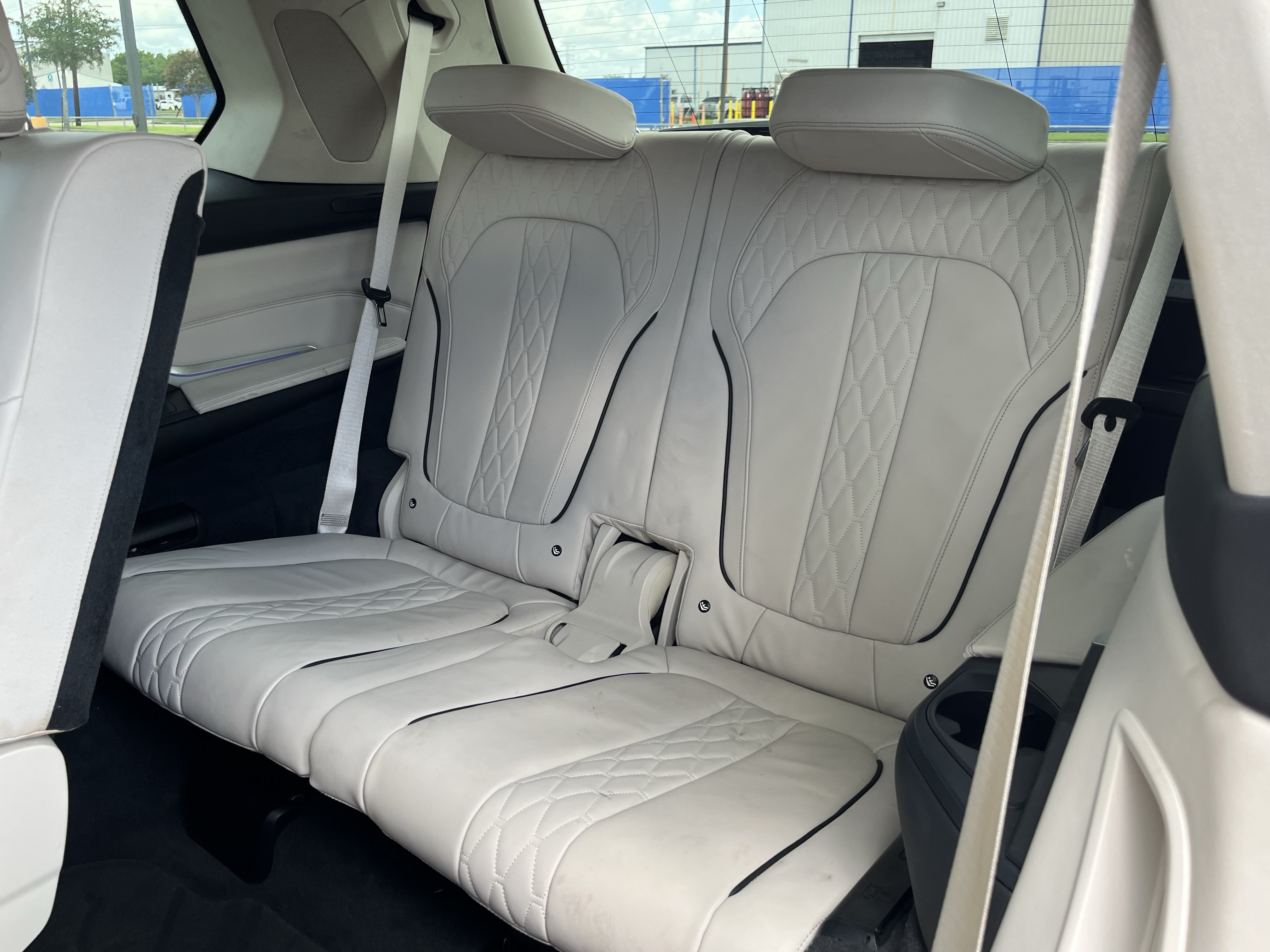 Used 2020 BMW X7 xDrive40i w/ Premium Package AWD/4WD image 37