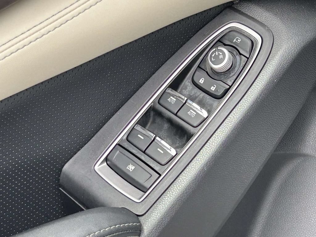 Used 2022 Subaru Ascent Touring AWD/4WD image 17