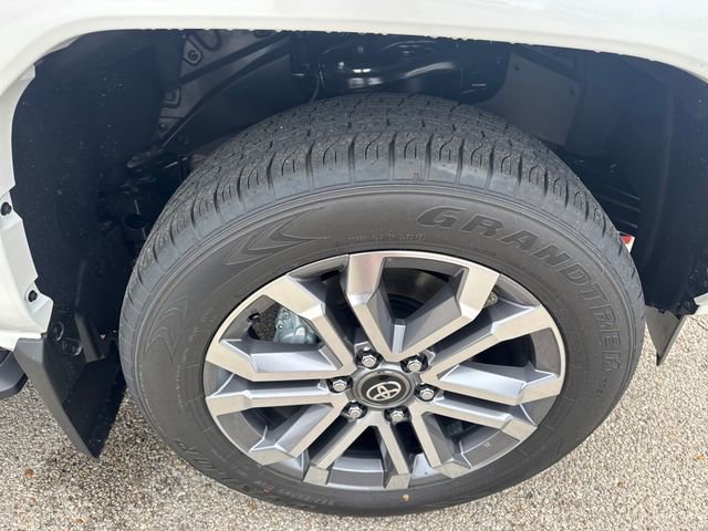 New 2026 Toyota 4Runner Limited AWD/4WD image 12