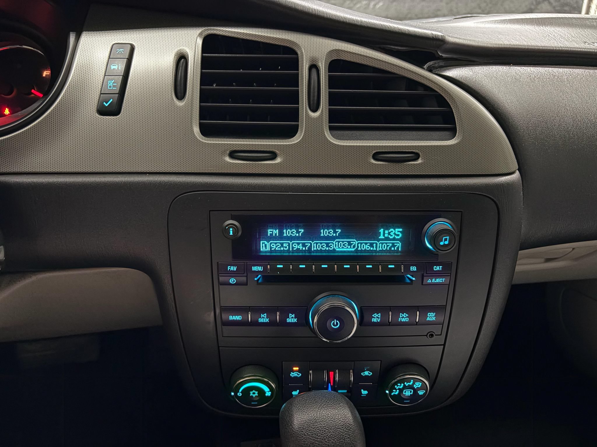 Used 2006 Chevrolet Monte Carlo SS w/ Convenience Package FWD image 14