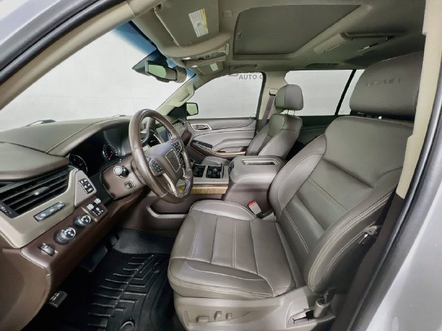 Used 2019 GMC Yukon XL Denali w/ Denali Ultimate Package AWD/4WD image 10