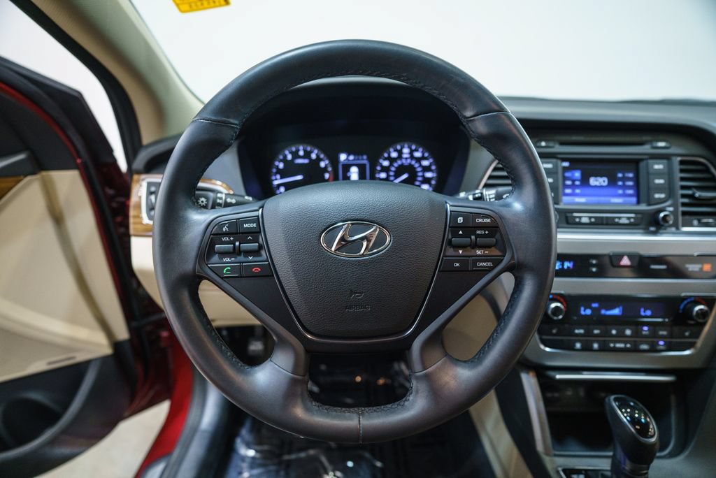 Used 2015 Hyundai Sonata Limited FWD image 17