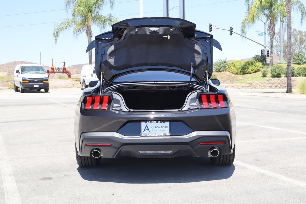 Used 2025 Ford Mustang GT w/ Mustang Nite Pony Package RWD image 33
