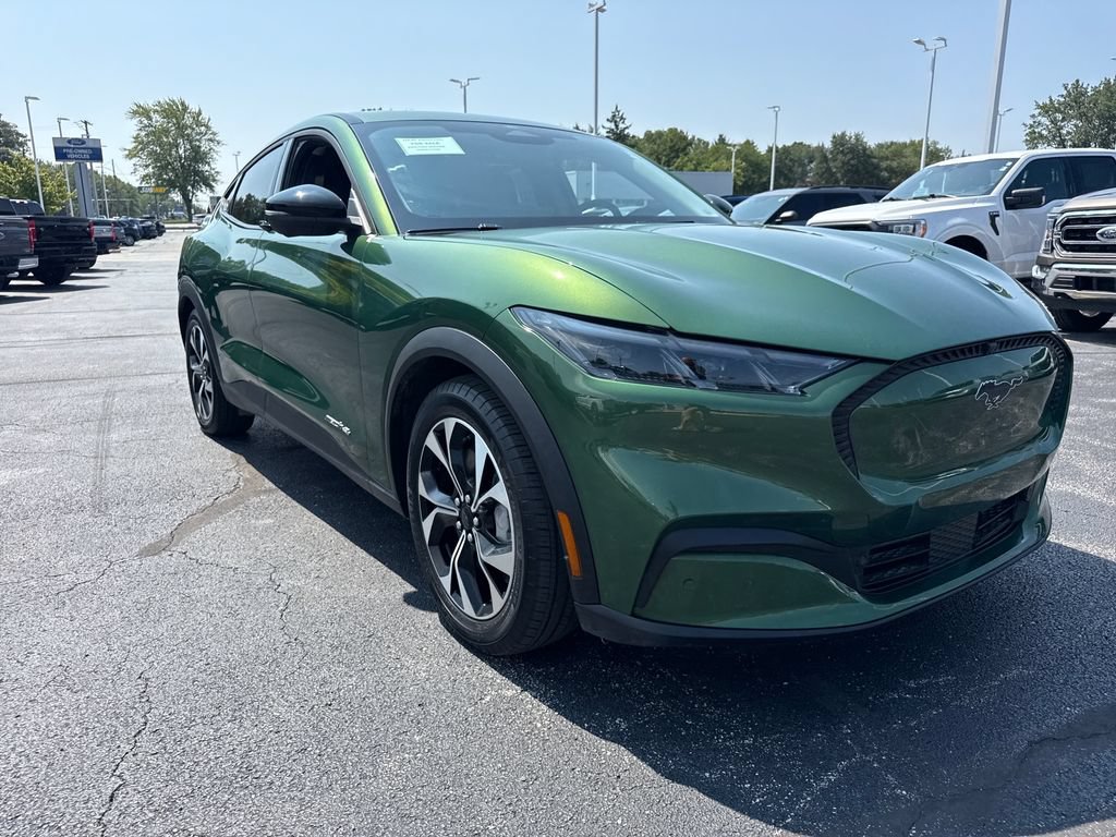 Used 2025 Ford Mustang Mach-E Select AWD/4WD image 4