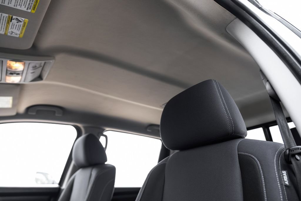 Used 2021 Nissan Titan SV image 30