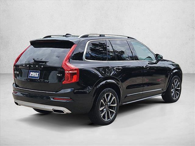 Used 2017 Volvo XC90 T6 Momentum w/ Vision Package image 5