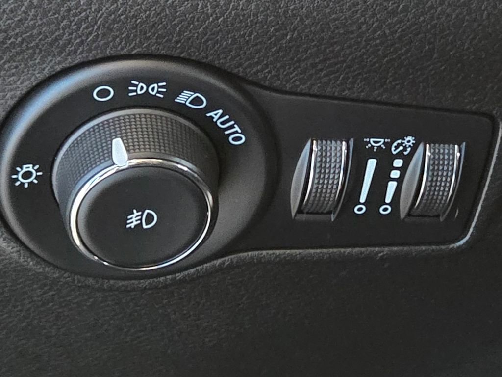 Used 2022 Jeep Compass Latitude w/ Convenience Group image 33