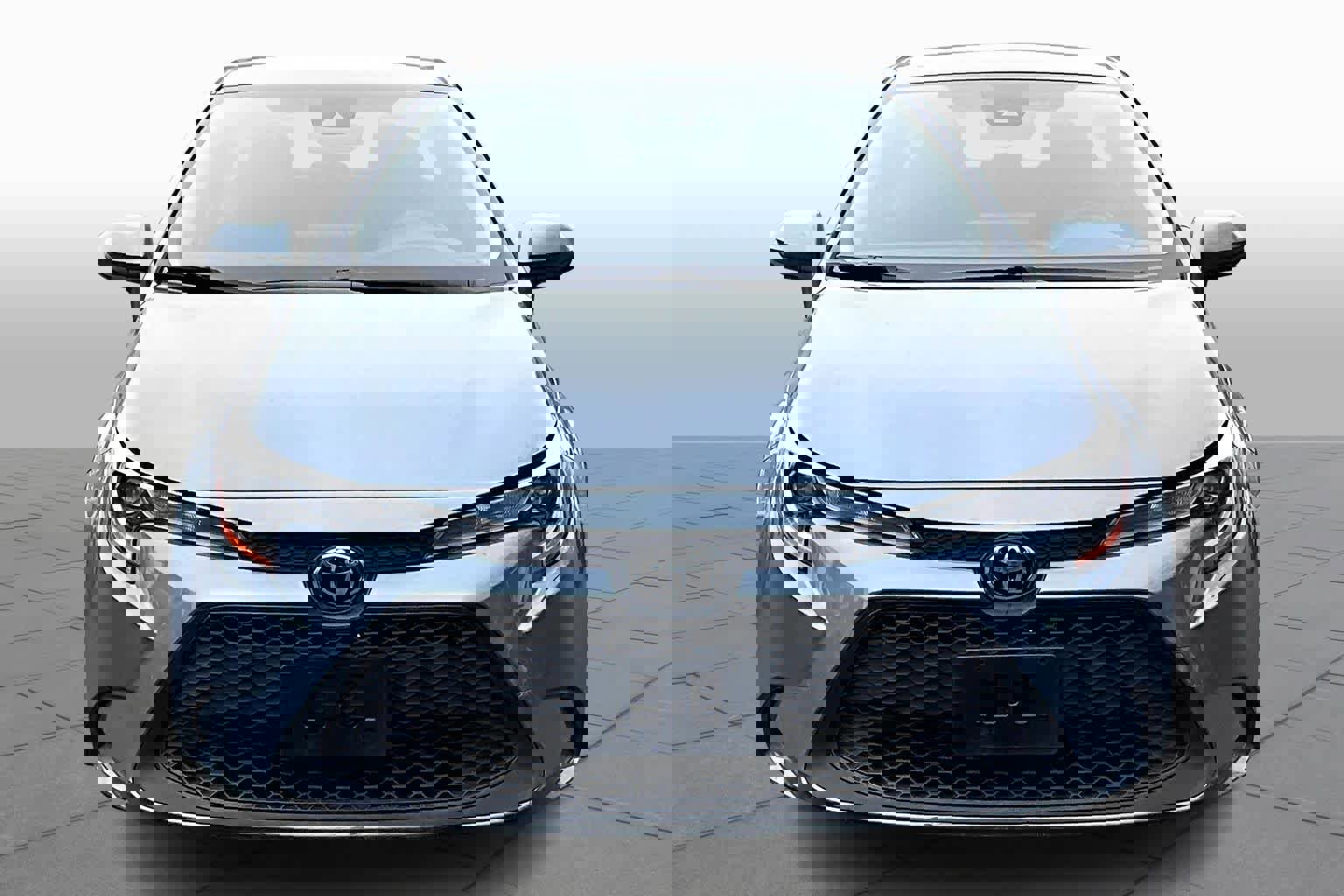 Used 2022 Toyota Corolla LE w/ Body Protection Package (TMS) image 4