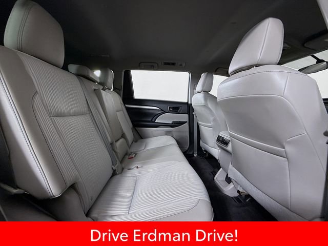 Used 2016 Toyota Highlander Plus image 28