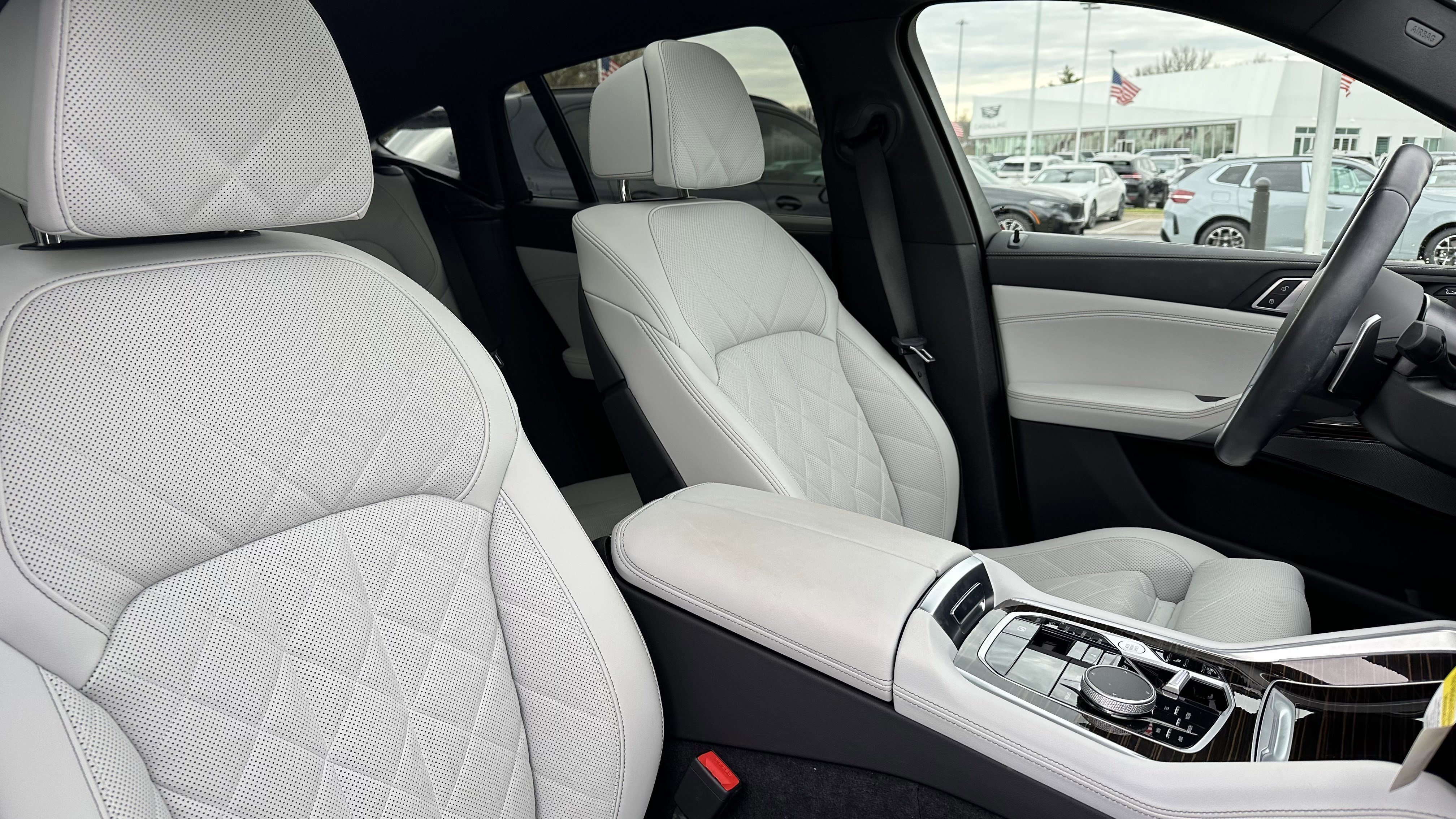 Certified 2025 BMW X6 xDrive40i AWD/4WD image 32