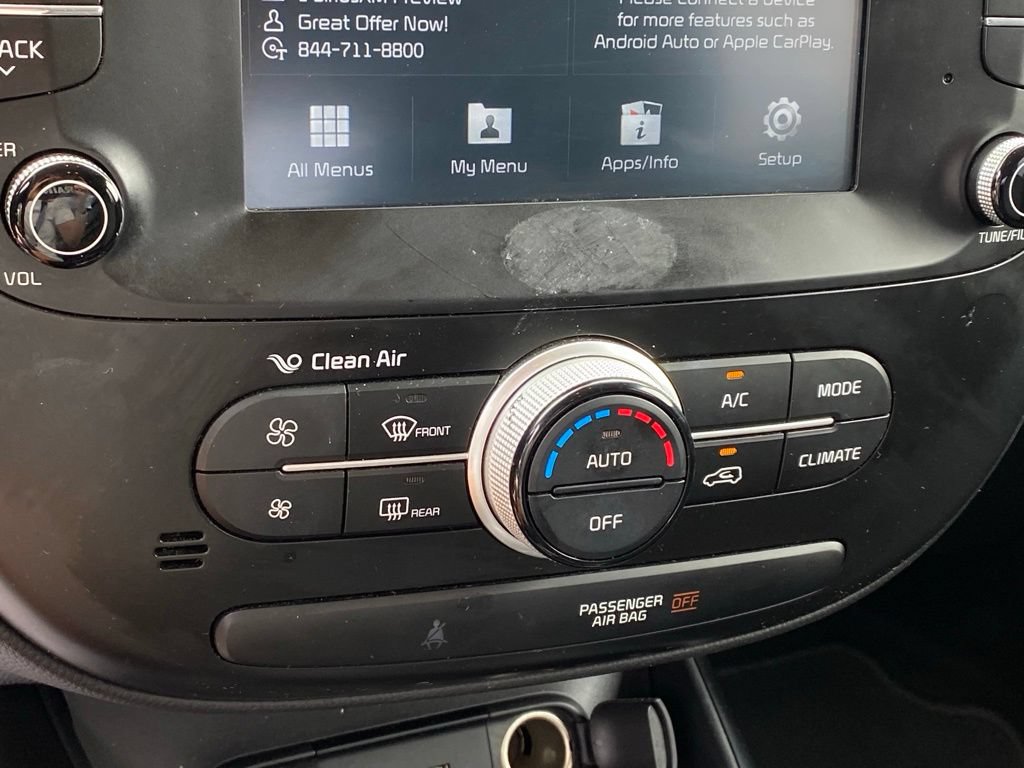 Used 2018 Kia Soul + FWD image 19