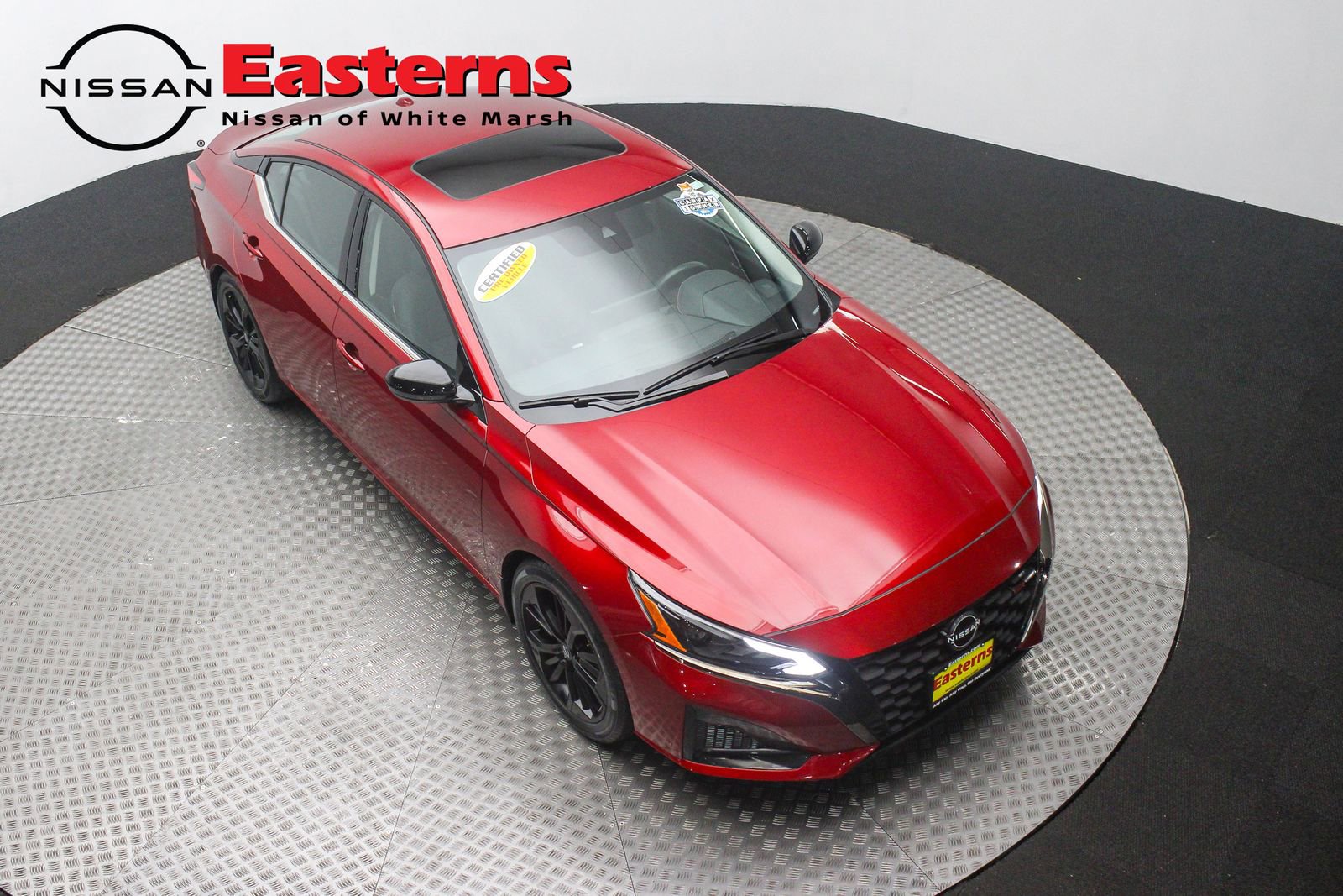 Used 2023 Nissan Altima 2.5 SR w/ SR Premium Package image 3