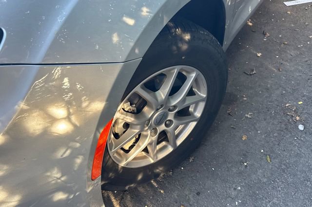 Used 2024 Chrysler Pacifica Touring-L image 7