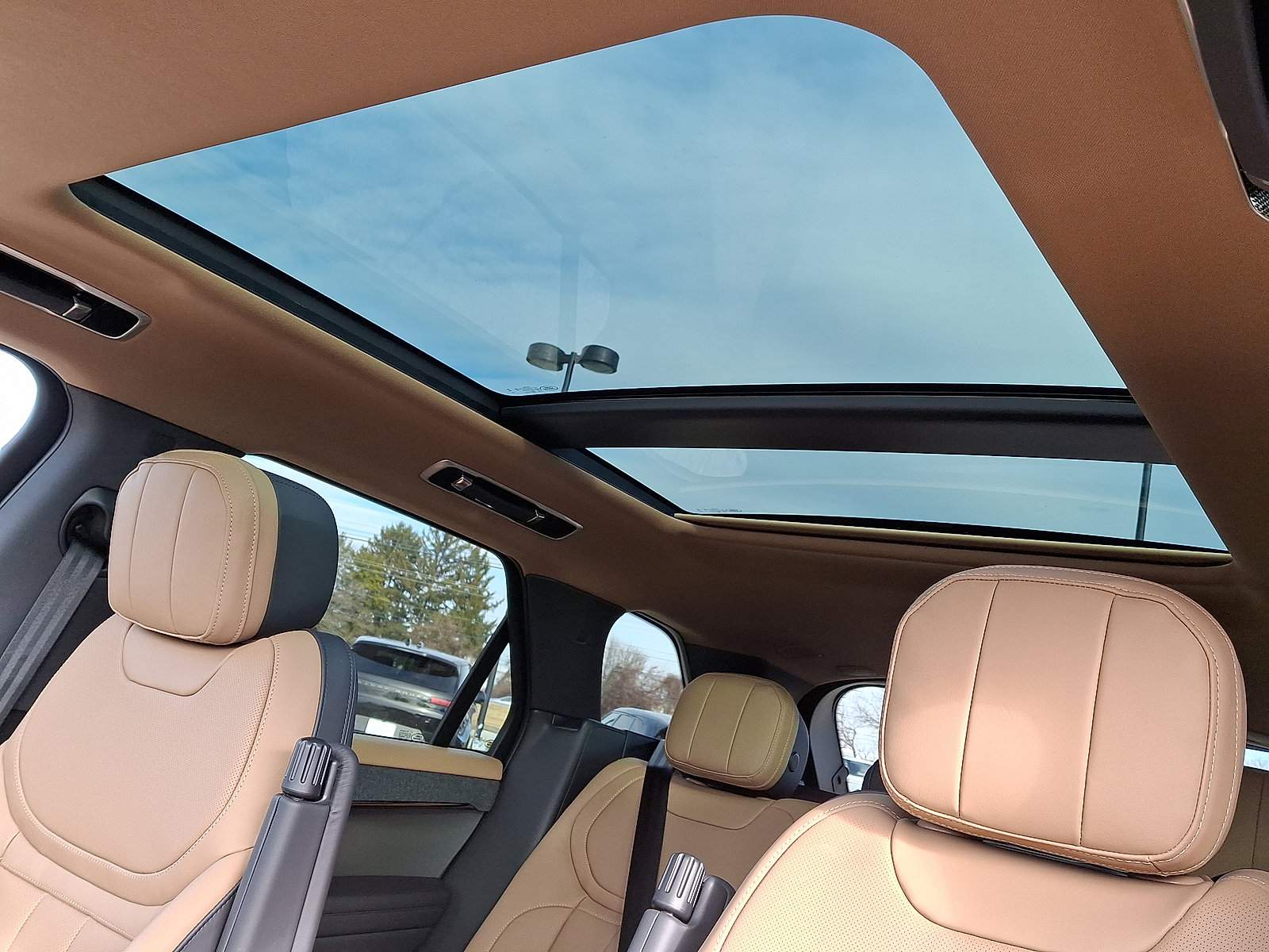 New 2026 Land Rover Range Rover Sport Dynamic SE image 4