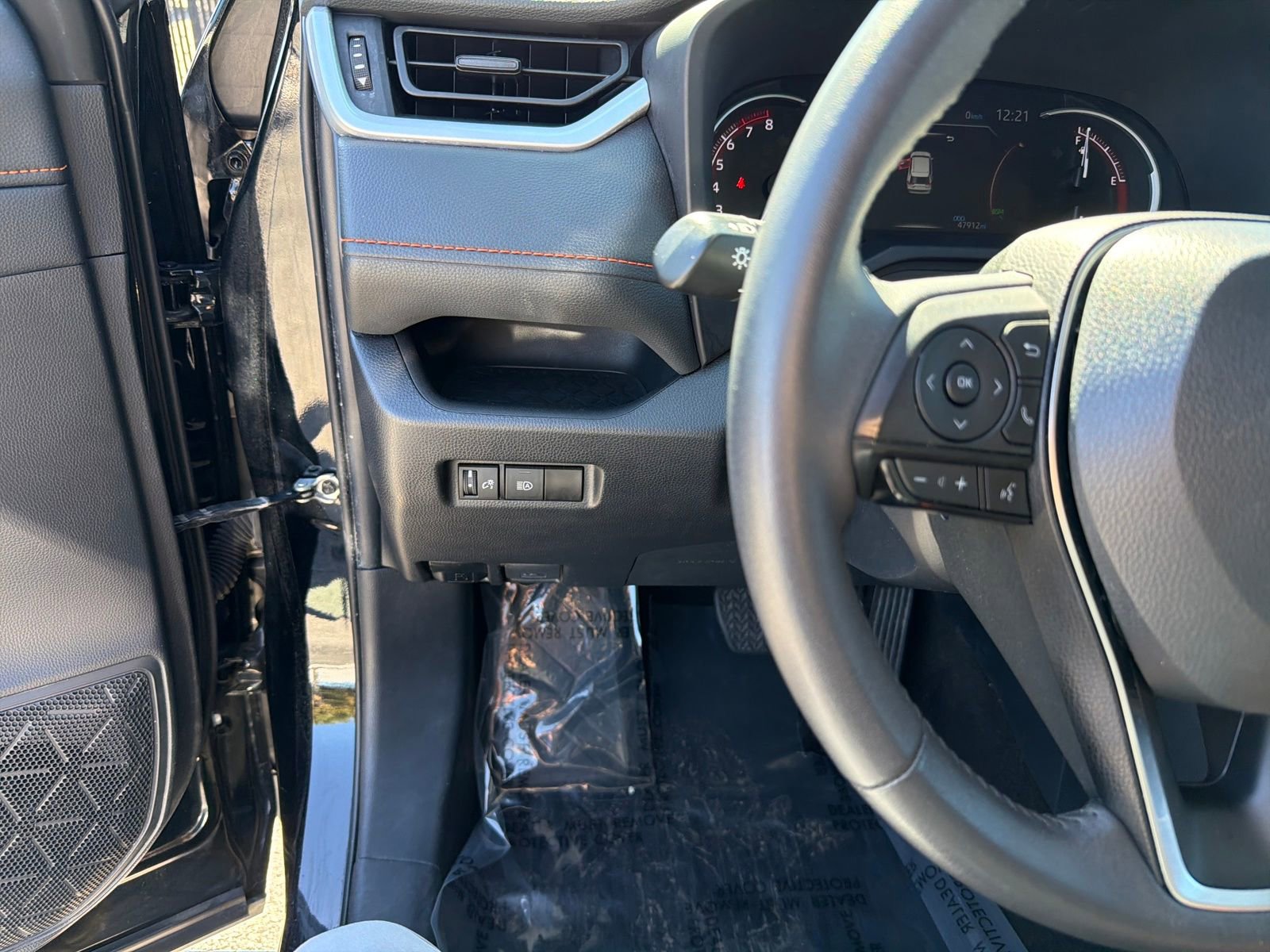 Used 2024 Toyota RAV4 Adventure image 15