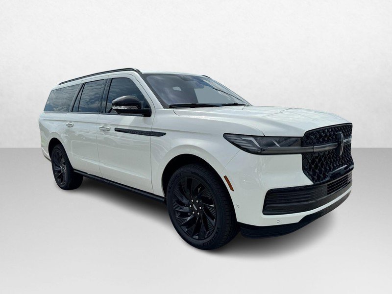 Used 2025 Lincoln Navigator L Reserve w/ Jet Appearance Package image 3