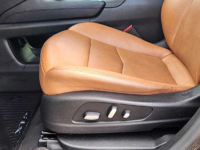 Used 2020 Cadillac XT5 Premium Luxury FWD image 26