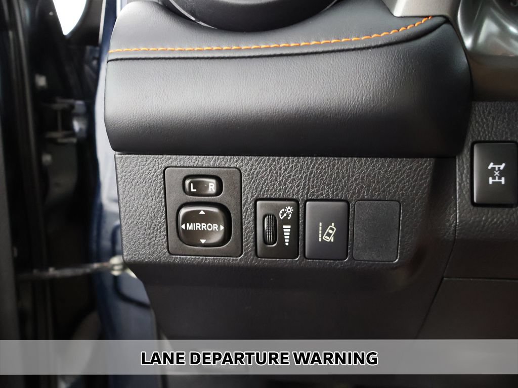 Used 2017 Toyota RAV4 SE AWD/4WD image 5