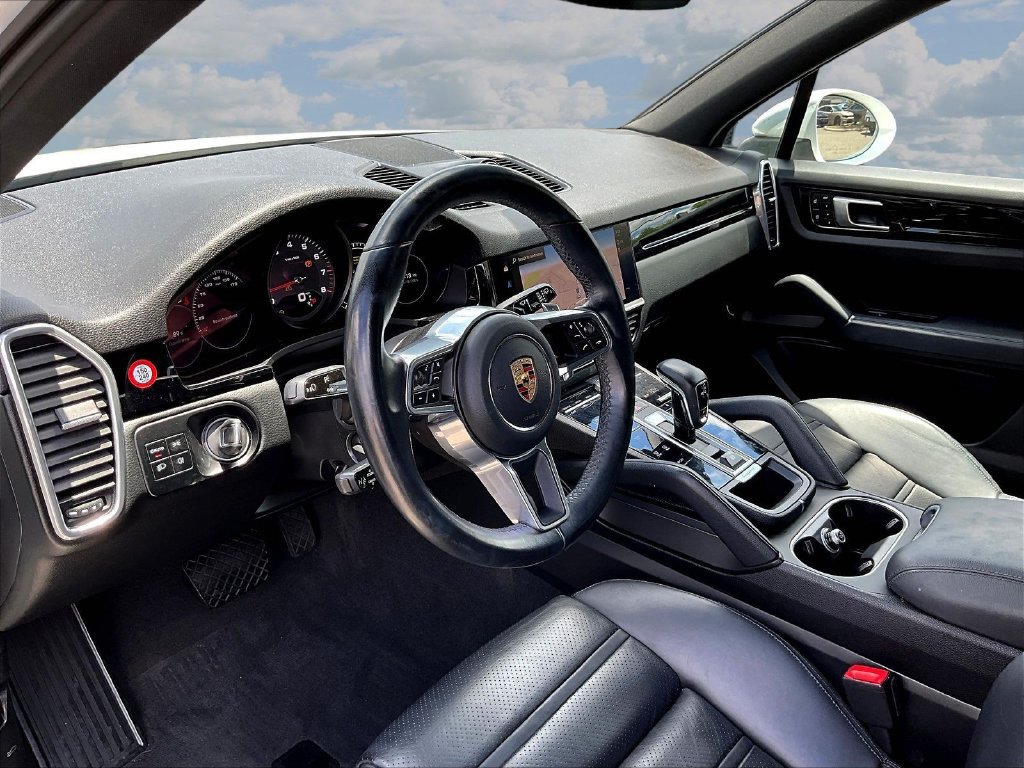 Used 2023 Porsche Cayenne AWD/4WD image 15
