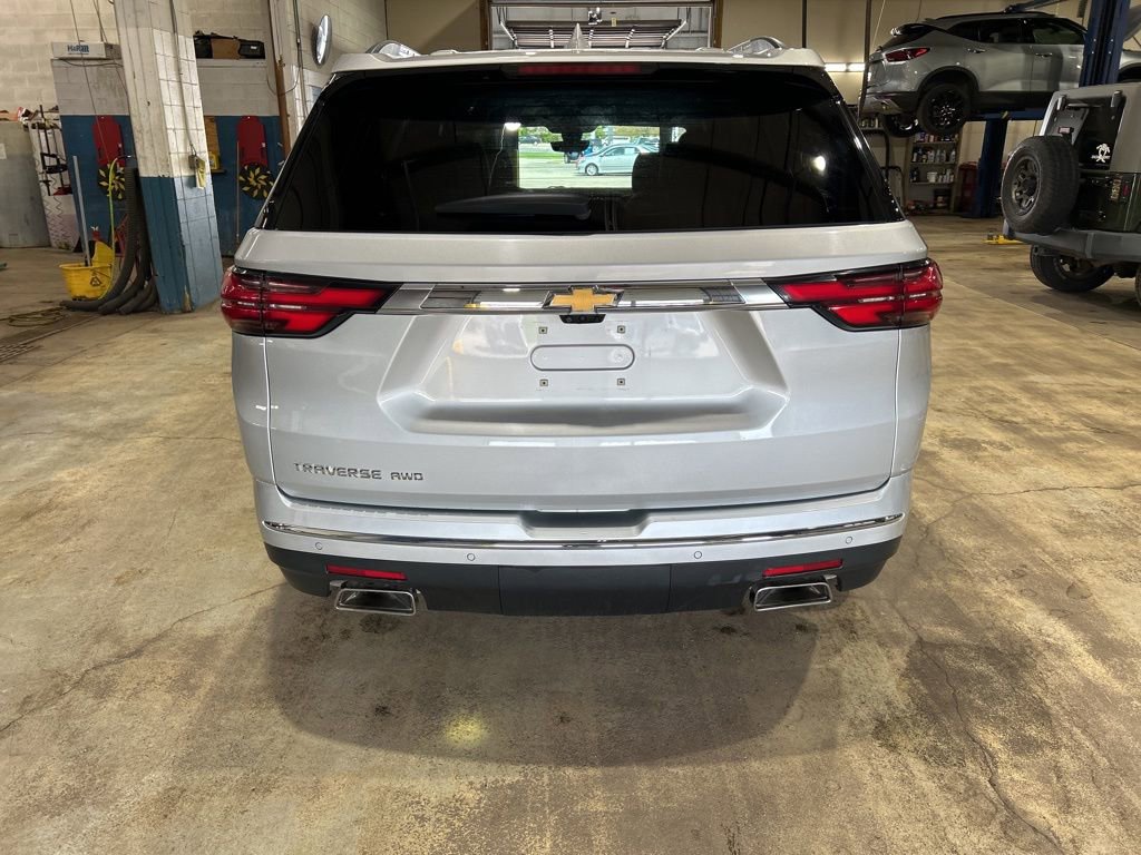 Used 2022 Chevrolet Traverse High Country image 3