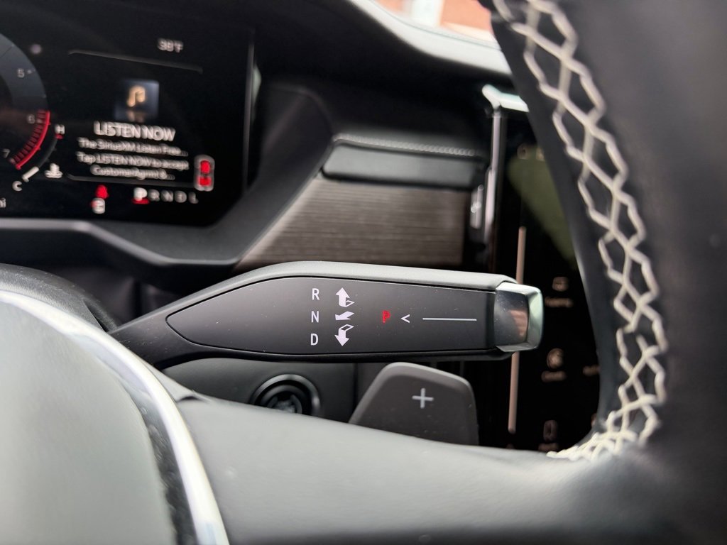 Used 2024 GMC Acadia Denali w/ Super Cruise Package image 40