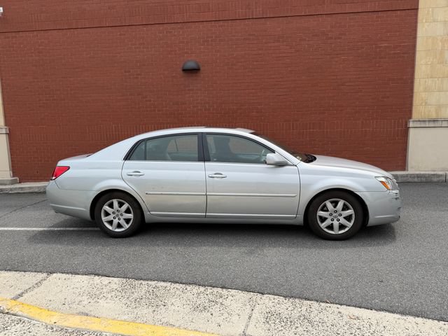 Used 2007 Toyota Avalon XL FWD image 2