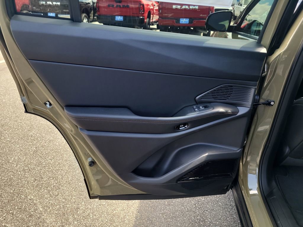 New 2026 Jeep Cherokee Limited AWD/4WD image 14