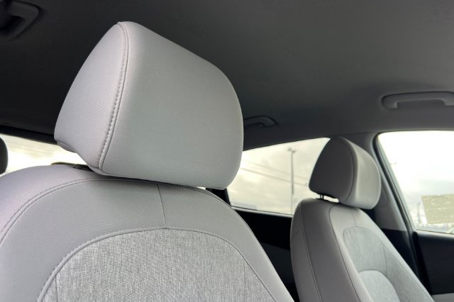 Used 2023 Hyundai Kona SE w/ Cargo Package FWD image 21