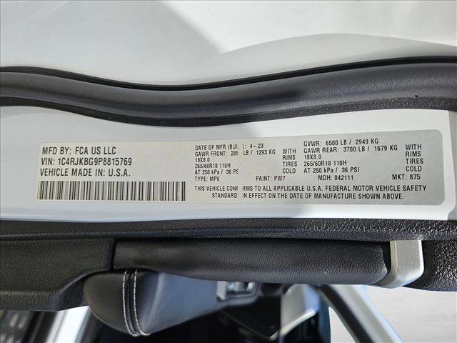 Used 2023 Jeep Grand Cherokee L Limited w/ Luxury Tech Group II image 26