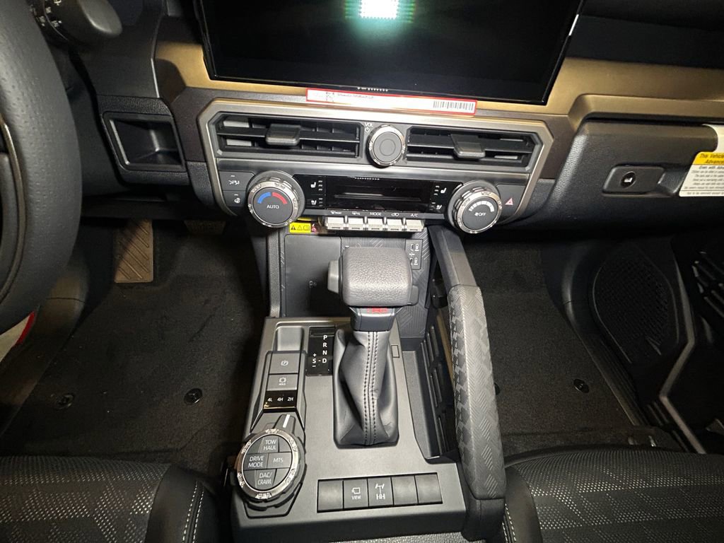 Certified 2025 Toyota 4Runner TRD Off-Road Premium image 11