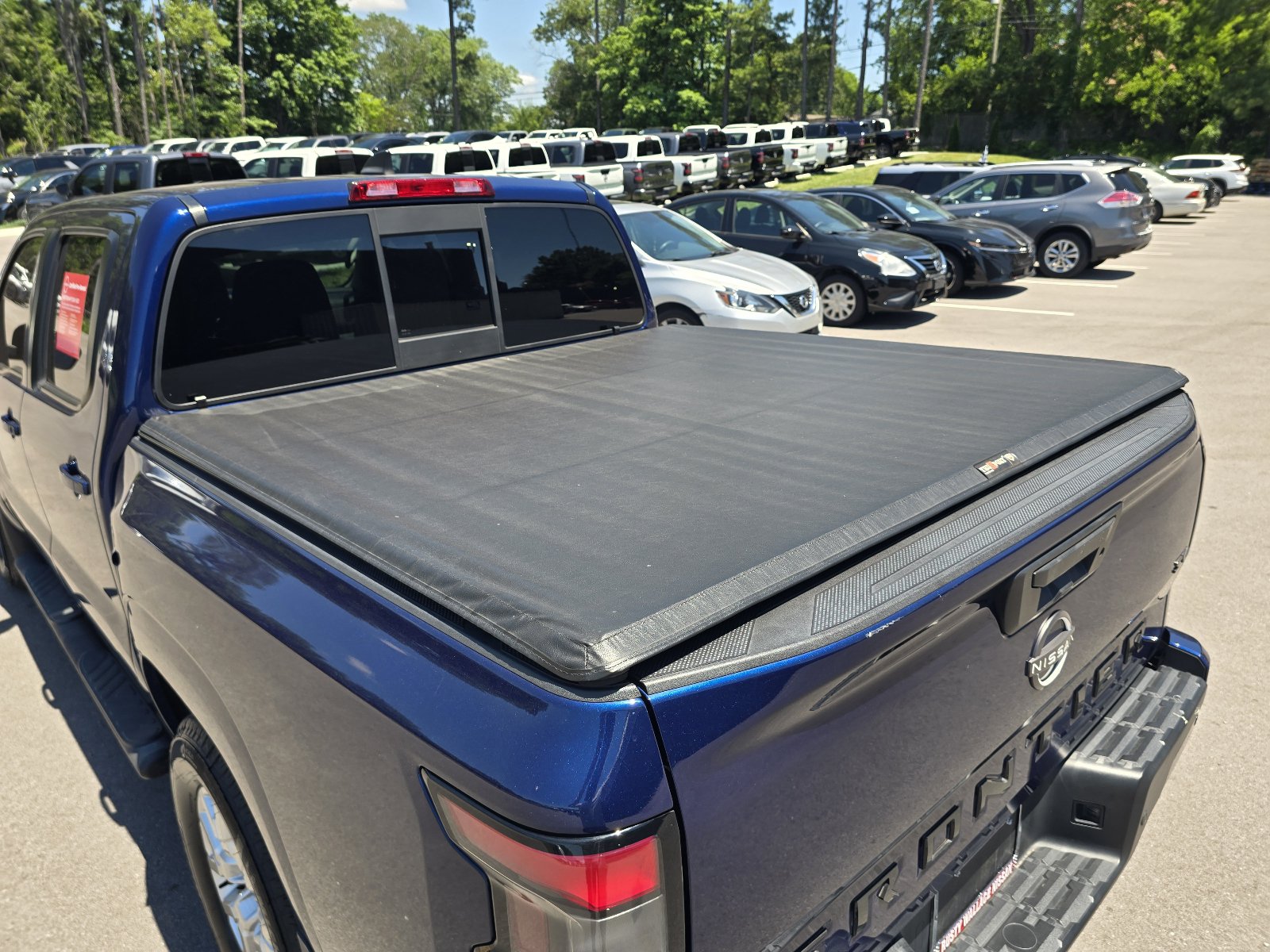 Certified 2022 Nissan Frontier SV w/ Technology Package RWD image 12