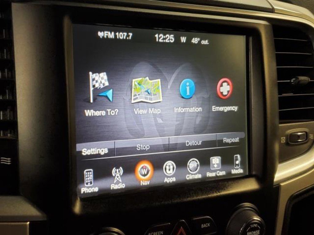 Used 2017 RAM 1500 Classic SLT w/ Luxury Group image 22